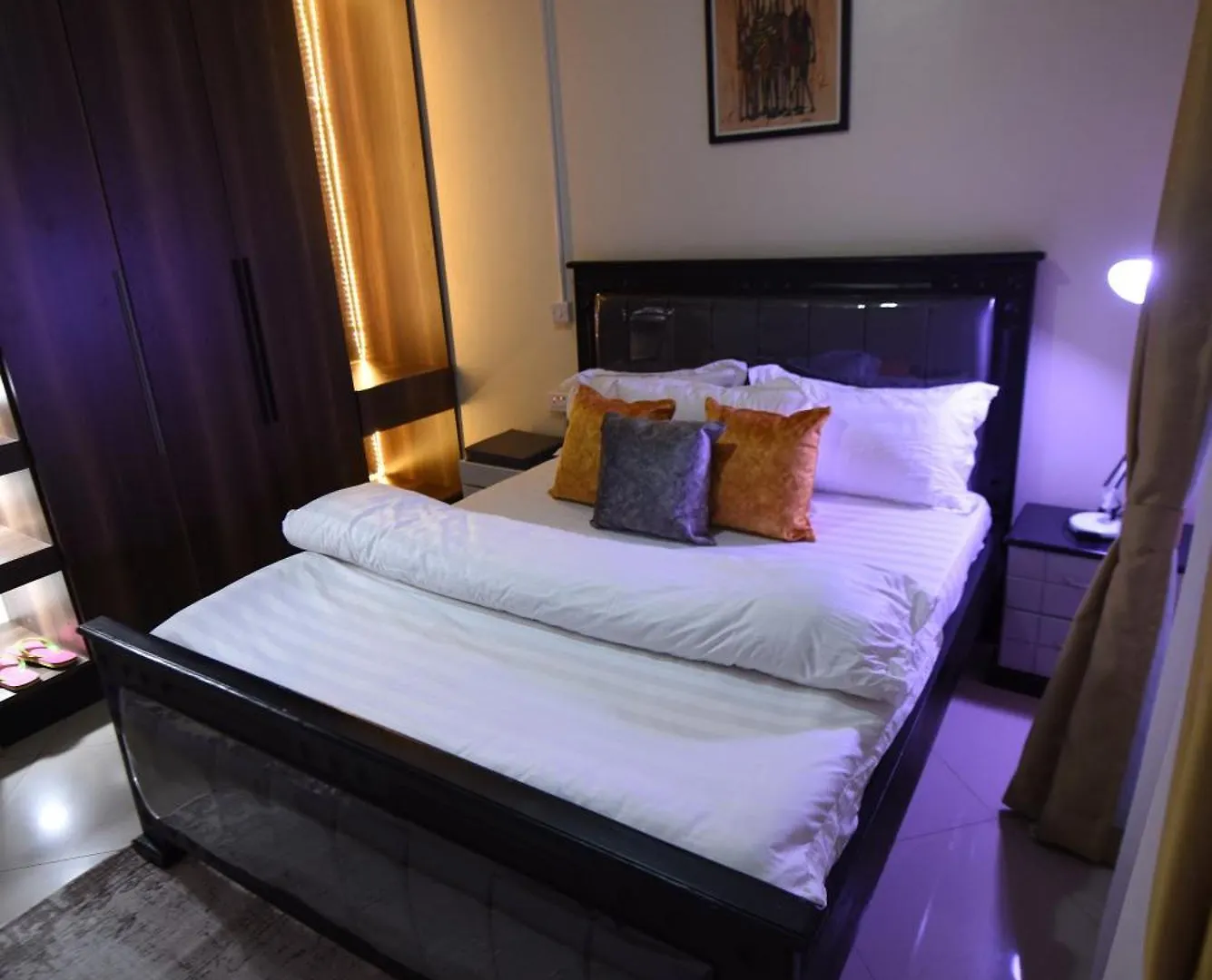 Entire 3-Bedroom Holiday Home In Kampala, Lovingly Furnished 0*, Kampala Ouganda