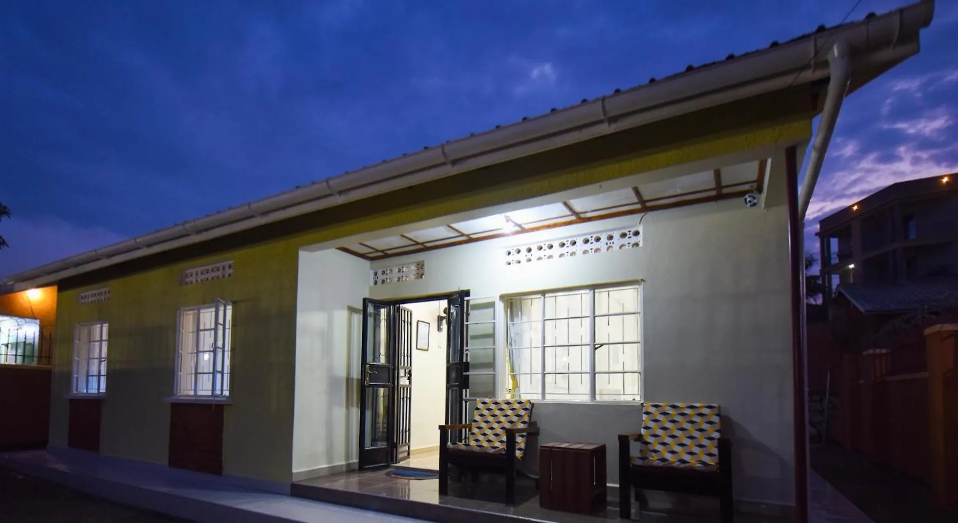 Entire 3-Bedroom Holiday Home In Kampala, Lovingly Furnished